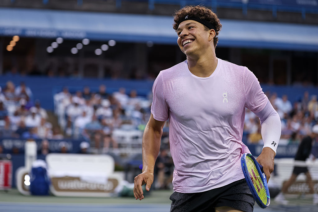 MovistarTenis's tweet image. Más tenis en Washington:
⚔️ Shelton - McDonald
📺 No antes de las 0:00 en @vamos (dial 8)
🎙️ @JAMielgo y @anasalaslozano
#LaPistaDelTenis