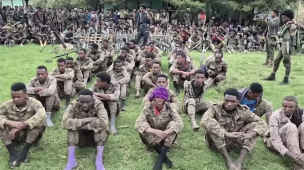 martinplaut's tweet image. Ethiopia: Fano claims that some 1,000 federal troops were deserted and joined to Fano, and about 500 taken captive by Fano across the Amhara region in the past week. Large quantities of weapons and ammunition reportedly seized