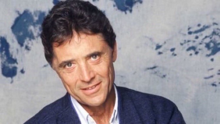 FXMC1957's tweet image. 22 July 2004. Popular French singer Sacha Distel died (aged 71). He was a regular on British TV variety shows in the 1960s and 1970s. His only UK Top 10 hit was Raindrops Keep Falling on My Head.