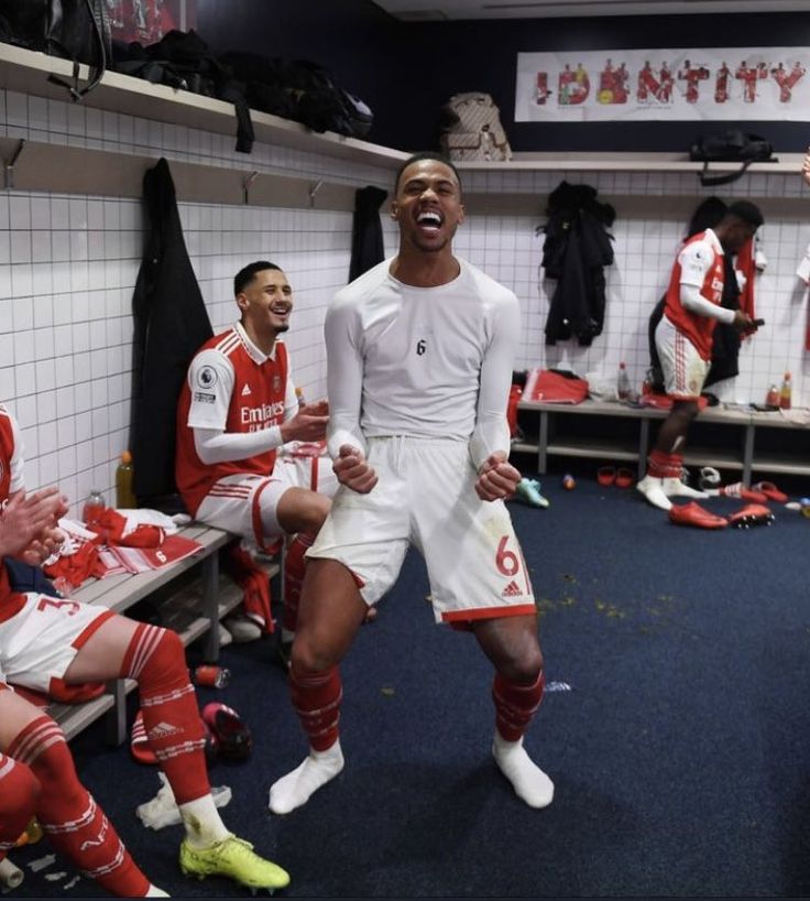 Follow for follow, Gooners! Let’s grow together. 🔴⚪️

Drop a 🔁 if you’re active!