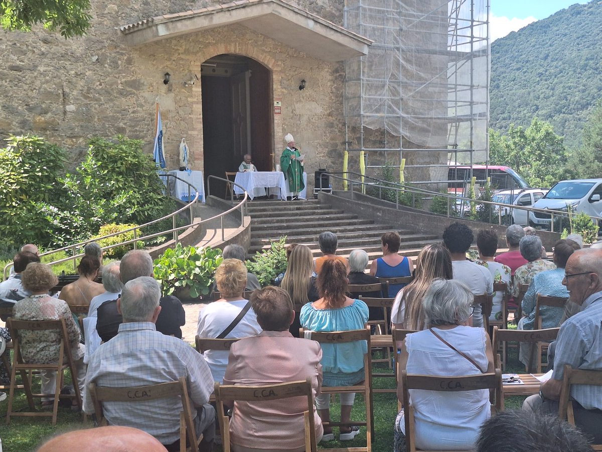 L'Hospitalitat de Lourdes va organitzar la seva trobada anual al santuari de Lurdes de la Nou. Vegeu el vídeo de la jornada #bisbatsolsona
youtu.be/gGDh5svW-Zw?si…