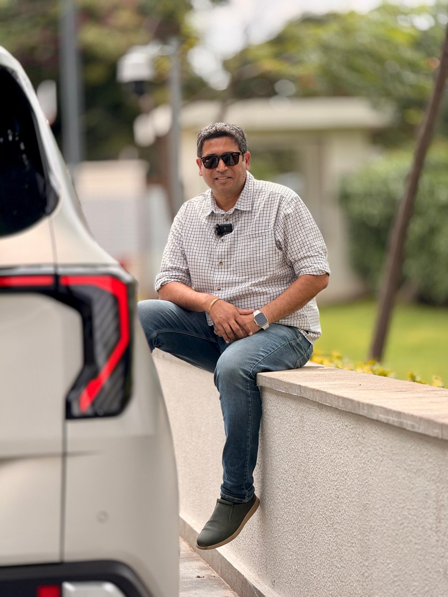 BunnyPunia's tweet image. The Kia Carens Clavis EV. Interesting, very interesting.
Priced like a 2-row SUV, but offers space & practicality of a 3-row MPV. Genuinely impressed in the way it feels without even trying hard.
While the detailed review drops soon, here is the magic of regen. See how much…