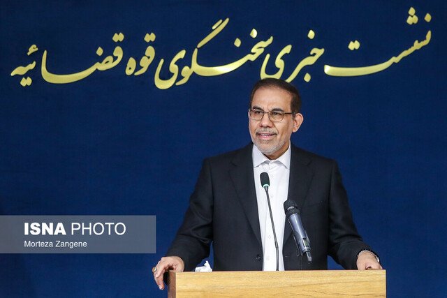 isna_farsi's tweet image. سخنگوی قوه قضائیه: پس از حمله اسرائیل به #زندان_اوین ۷۵ نفر از زندانیان از زندان خارج شدند
تاکنون ۴۸ نفر یا بازگشتند یا دستگیر شدند و ۲۷ نفر هنوز به زندان برنگشتند
این ۲۷ نفر زندانی، جاسوس یا زندانیان جرایم امنیتی مهم نیستند
isna.ir/xdTNkt