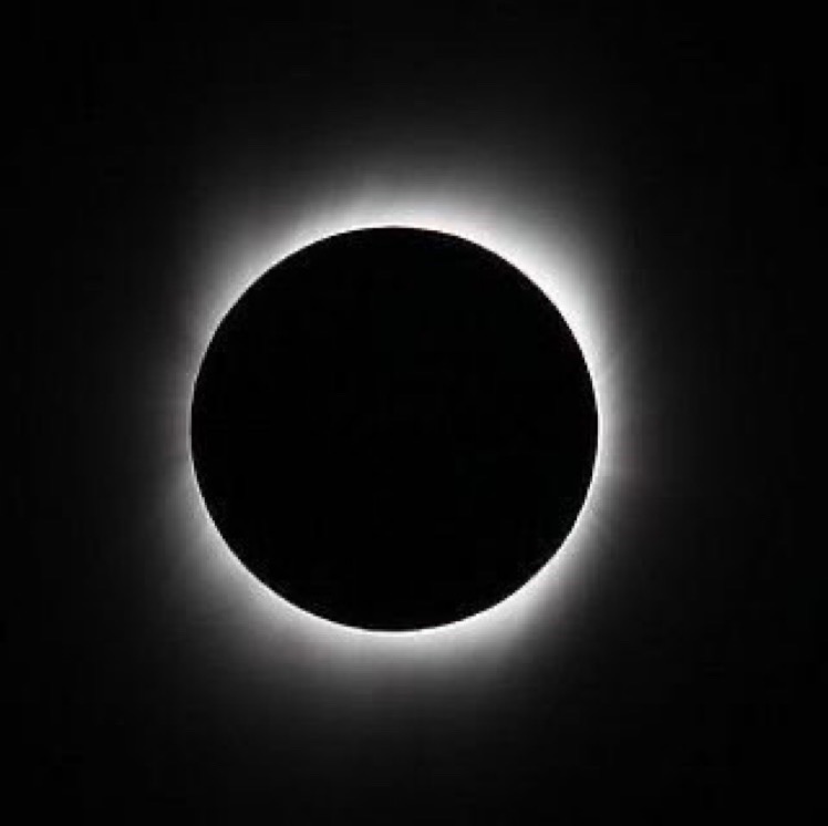 FXMC1957's tweet image. 22 July 2009. The longest total solar eclipse of the 21st century (6 mins 38.8 seconds) occurred over parts of Asia and the Pacific. The longest total solar eclipse during the 21st century will be on 16 July 2186.