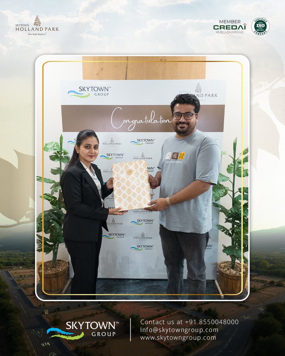 infoskytown27's tweet image. The journey from plan to possession is now complete for Mr. Karthik K at Holland Park. Wishing you happiness in every brick with SKYTOWN.
.
.
#hollandparkhubli #realestatejourney #possessionupdate #plotregistered #clientfirst #hubliinvestment