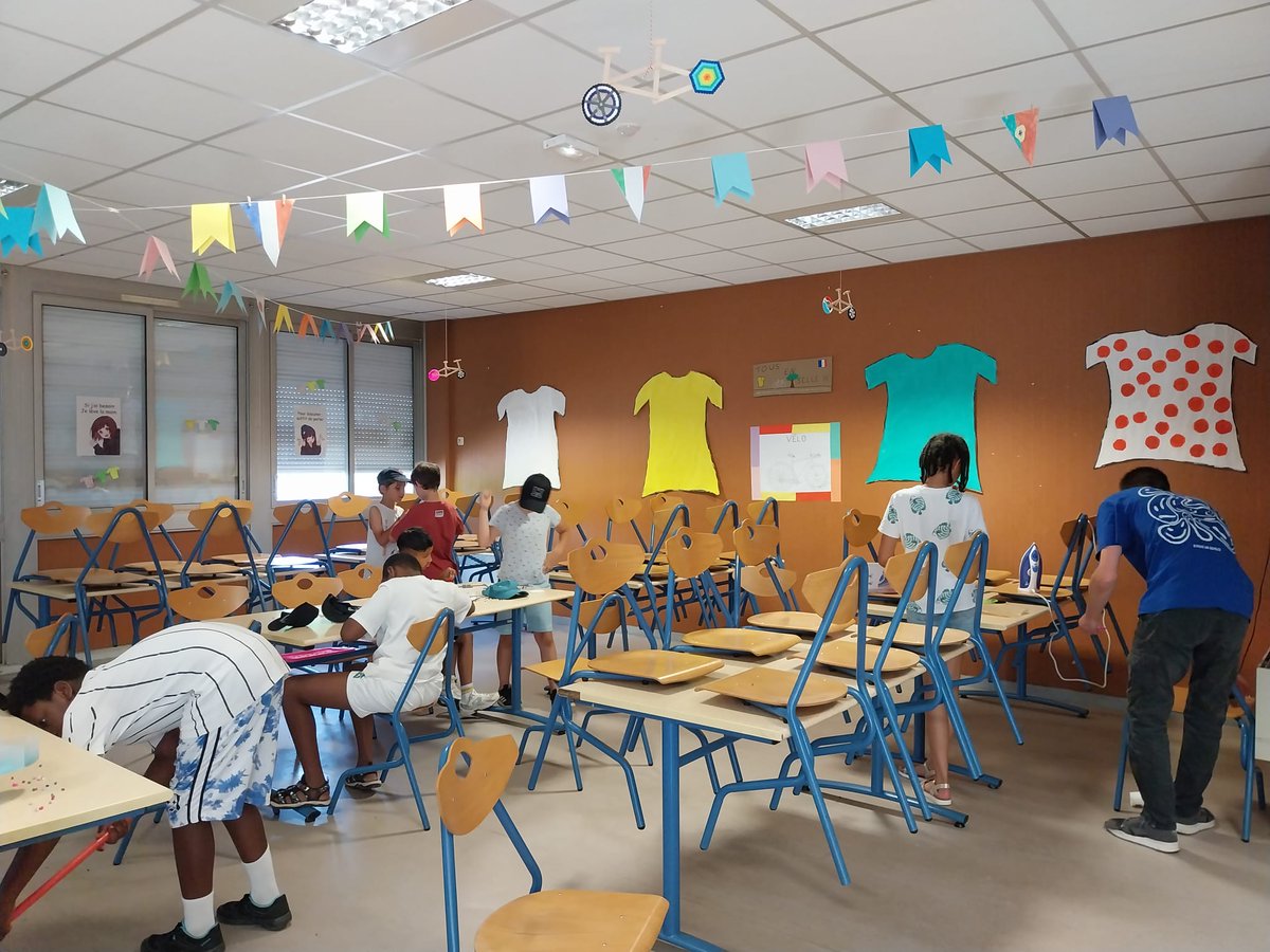 Angers's tweet image. // #GrandiràAngers // Angers accueille le lundi 28 juillet 2025 l’arrivée de la troisième étape du Tour de France Femmes 🚴♀️
Les enfants scolarisés sur Angers préparent l’événement depuis plusieurs semaines lors des TAP☀️
Pour plus d'informations 👇
angers.fr/vivre-a-angers…