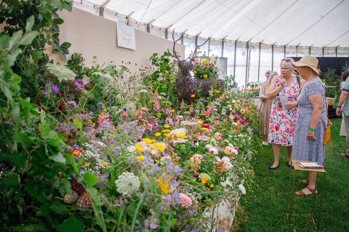 Taunton Flower Show will be opening the gates to Vivary Park on Friday 1st and Saturday 2nd August for two glorious days of entertainment, shopping, eating and fun. 
whatsonsomerset.co.uk/news/taunton-f…