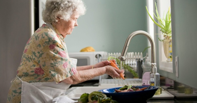POST_UK's tweet photo. 📢 New POSTnote on geographical differences in healthy life expectancy
 
The government's 10 Year Health Plan aims to improve healthy life expectancy, which varies across regions in England. We explore the latest evidence and potential interventions: https://t.co/K20Xq0XfEH
