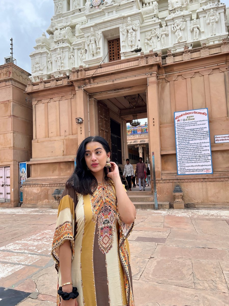 janvi_223's tweet photo. Grateful to spend my birthday in the divine presence of Vrindavan, Barsana &amp; Mathura — where every step echoes Krishna’s leela.
From the soulful aartis to the simplicity of satvic food, everything felt like a blessing in its purest form.
❤️🌟 https://t.co/8GlNujwi7C