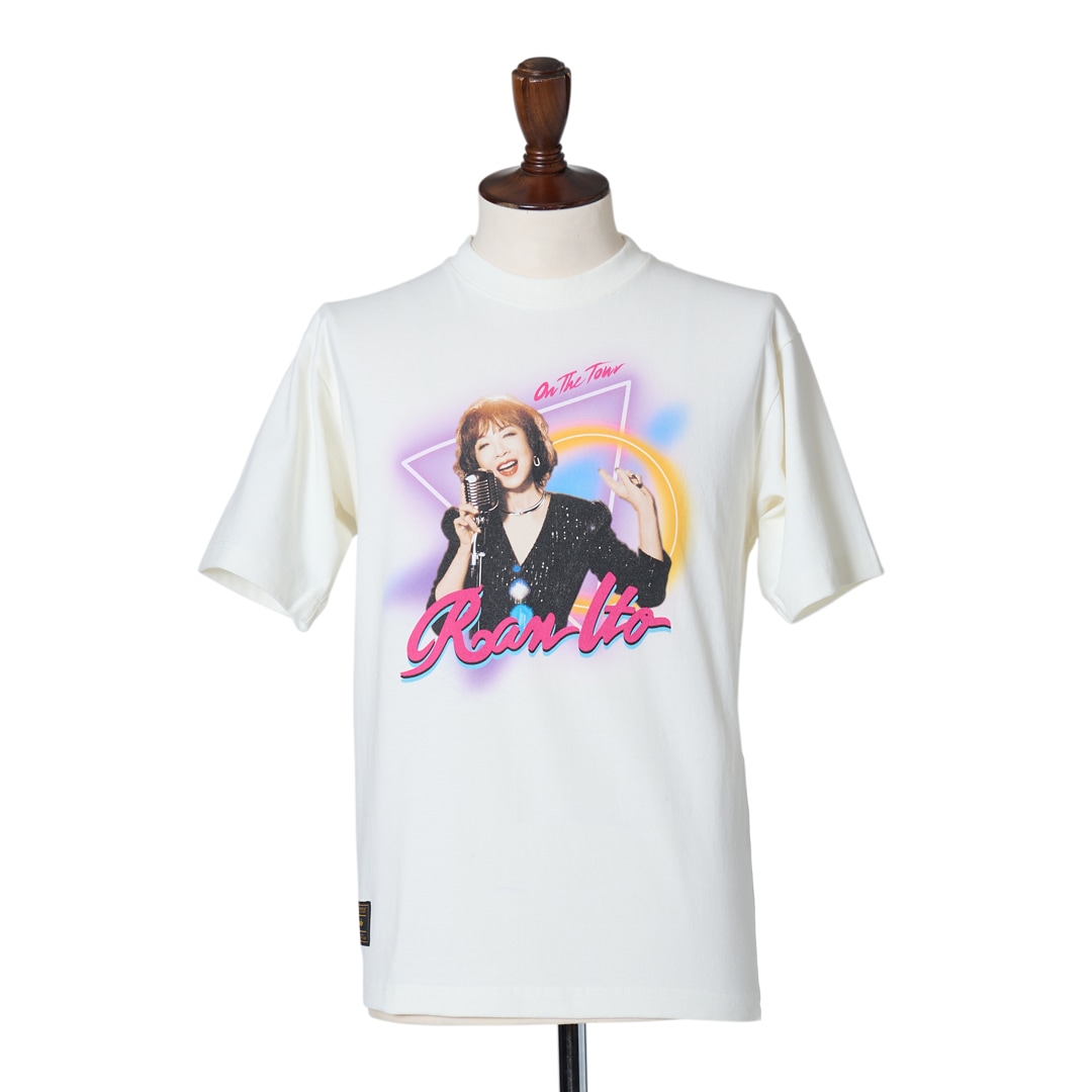 natalie_store's tweet image. 【残りわずか】
伊藤蘭 × glamb コラボアイテムを好評販売中!
キャンディーズ時代から最新まで、伊藤蘭さんを堪能できるコレクションは、在庫残りわずかです。
お買い逃しのないよう、チェックはお早めに。
▼ラインナップはこちら
store.natalie.mu/smartphone/lis…
#伊藤蘭 #glamb