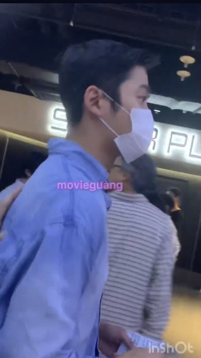 leejaewookstyle's tweet image. Ahn Hyoseop mentioned Rowoon & Jaewook
rough trans:
“I don't have any celebrity friends..
Rowoon Lee Jaewook they are not celebrities ㅋㅋㅋ
(they’re) just kids”
Rowoon & Jaewook spotted at Ahn Hyoseop’s movie premiere “Omniscient Reader: The Prophet”
#이재욱 #LeeJaeWook