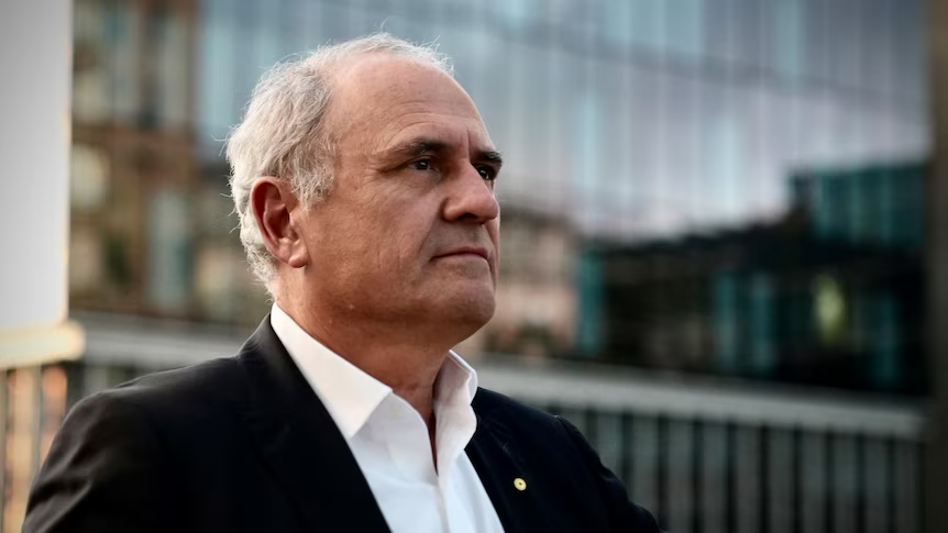 StrongSterLi's tweet photo. Ken Henry urges Australian media to truly hold politicians accountable for failing future generations-especially on environment and climate. Reviving journalistic trust is crucial for real change.   https://t.co/tNj4Ixoya6 https://t.co/fX3zQPTMhk