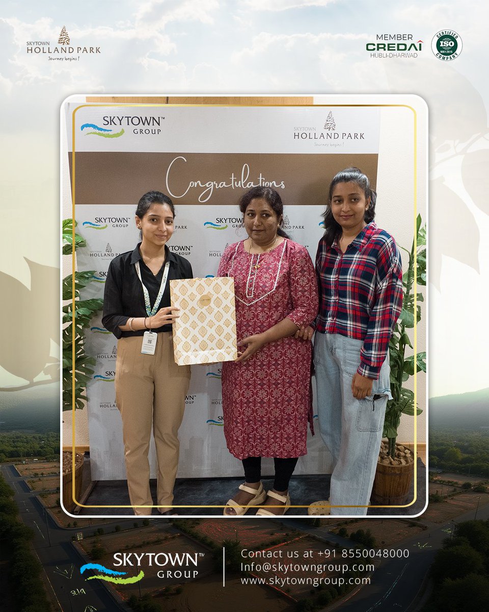 infoskytown27's tweet image. Cheers to new beginnings! Ms. Muradi Rita has officially registered her plot at Holland Park. A special milestone with SKYTOWN worth celebrating.
.
.
#propertymilestone #hollandparkbyskytown #hublihomes #clientstory #registeredplot #futureliving