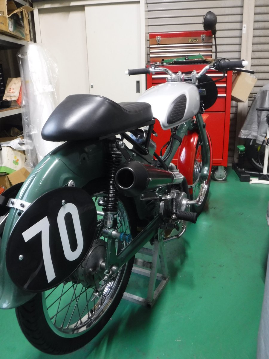 solarbike3's tweet photo. 第３戦までのインターバルを利用して、サブフレームを製作してCL50のタンクを搭載しました。
次戦は８月、灼熱の筑波1000です。
今度は転倒なしで完走したい…😅
#BOBL https://t.co/kyRBPO4oof