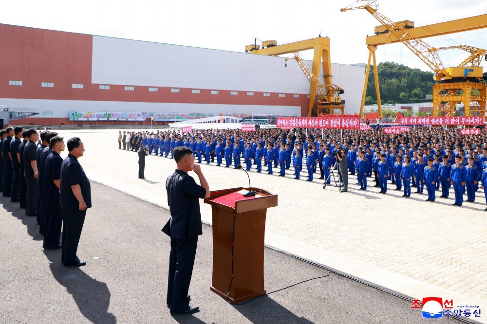 Fekerfanta's tweet image. 🇰🇵⚓️ Corea del Norte comienza la construcción de su 3º destructor clase Choe Hyon.
Se prevé que sea terminado el 10 de octubre de 2026, aniversario del Partido del Trabajo de Corea.