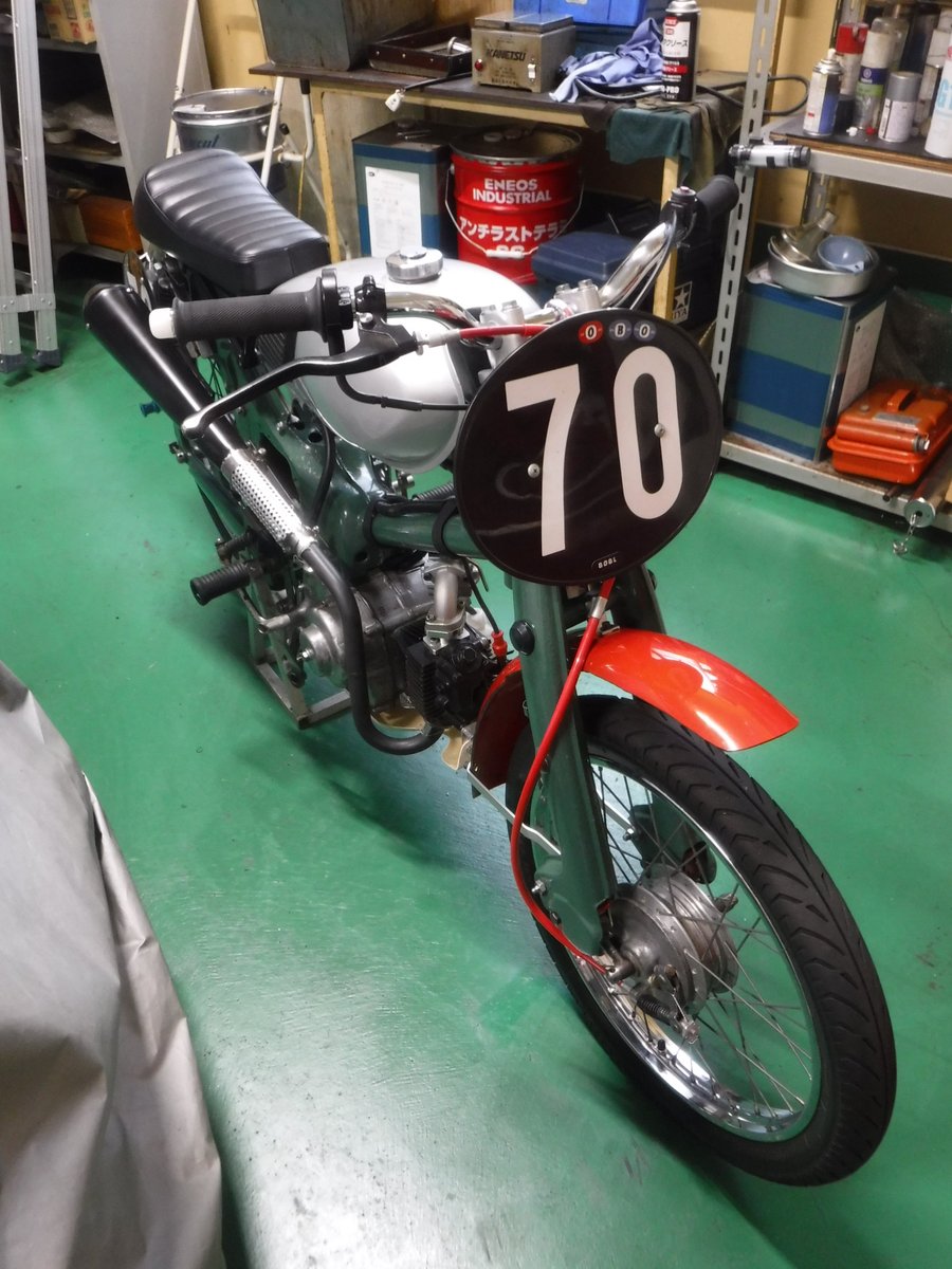 solarbike3's tweet photo. 第３戦までのインターバルを利用して、サブフレームを製作してCL50のタンクを搭載しました。
次戦は８月、灼熱の筑波1000です。
今度は転倒なしで完走したい…😅
#BOBL https://t.co/kyRBPO4oof