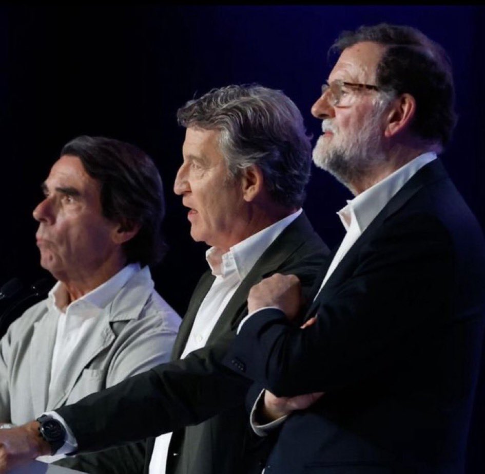 J_Zaragoza_'s tweet photo. El embustero del 11M con el amigo del narco y M. Rajoy, dando lecciones de mafia en democracia.
El PP de siempre. https://t.co/hkDvfsPURR