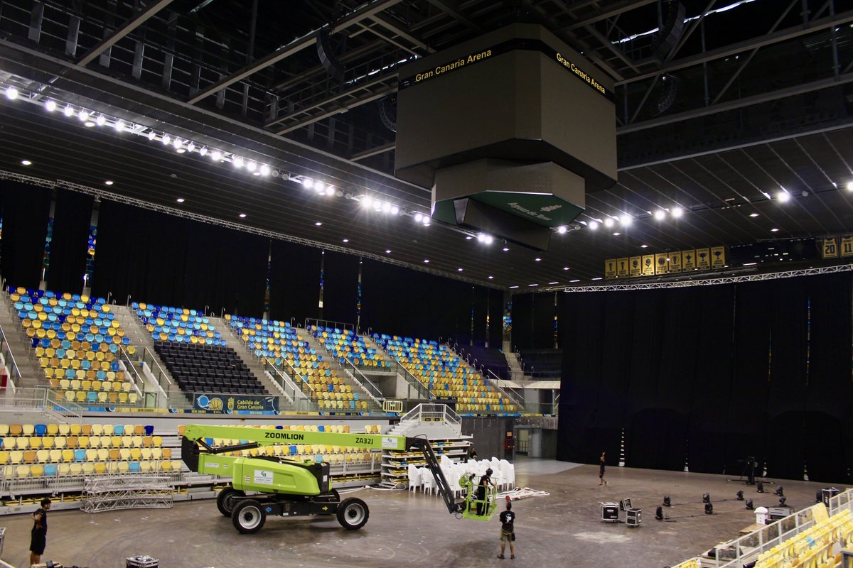 #InstalacionesIID

El Gran Canaria Arena contará con un nuevo juego de luces con tecnología LED.

Se instalarán 68 luminarias y 8 equipos de efectos especiales, que permitirán crear ambientes visuales para que el público disfrute en competiciones, conciertos y eventos culturales.