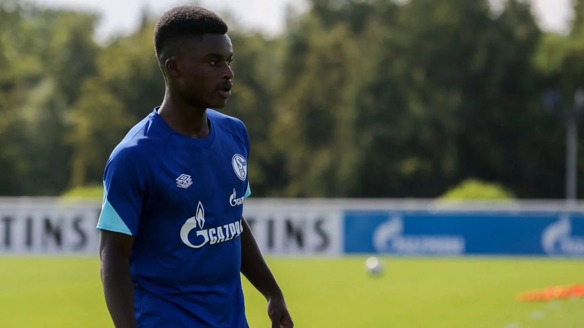 TalkReading's tweet image. Daniel Kyerewaa comes with decent pedigree playing in the 2. Bundesliga and, as a versatile attacker, he is exactly what we need. An exciting addition. Great to see we are looking further afield with the League One market exploding. #readingfc