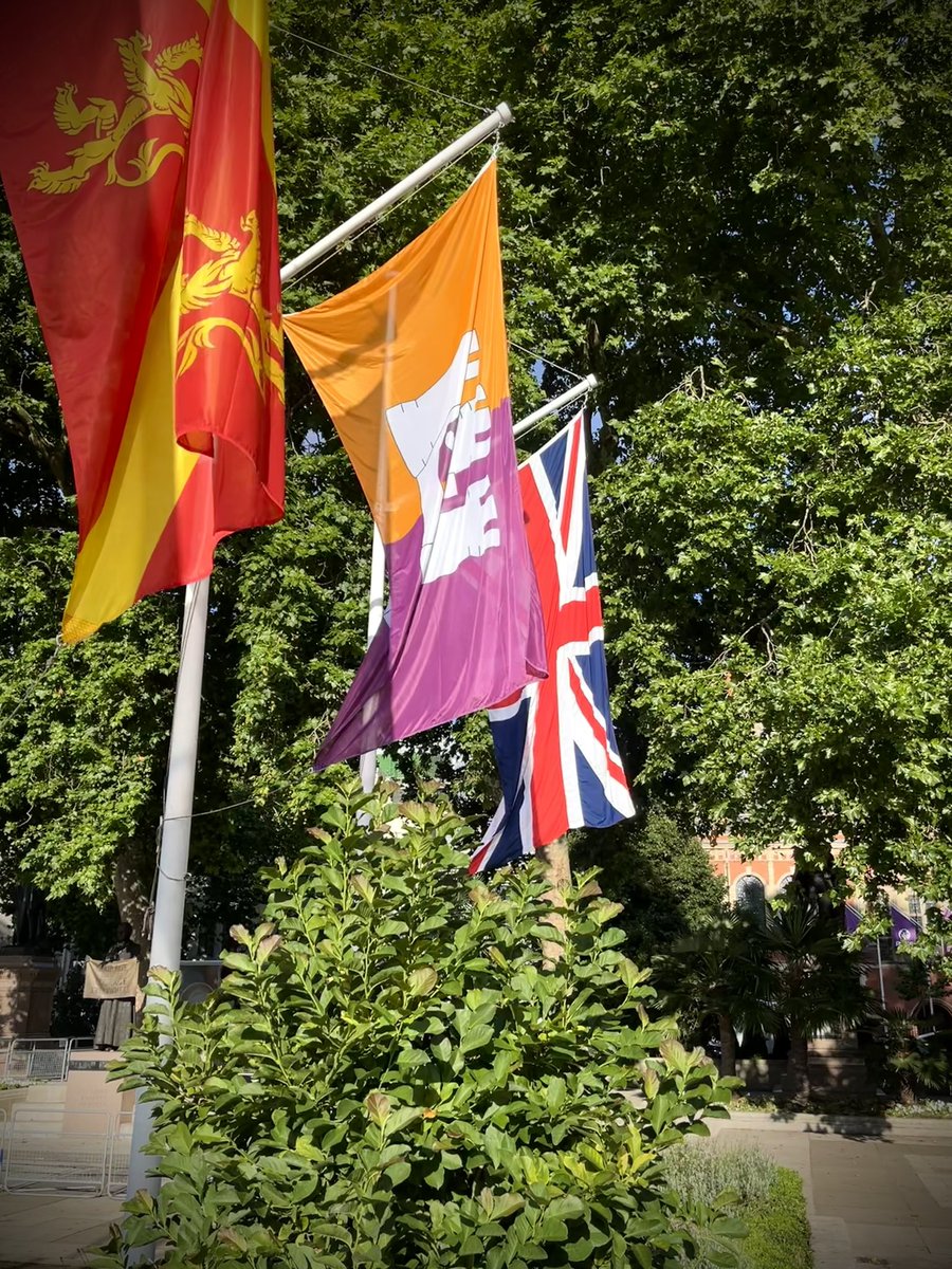 HarrietCross_MP's tweet image. 🟣🏰👑🟠 Can’t beat seeing our Aberdeenshire flag flying in pride of place in Parliament Square 🟣🏰👑🟠