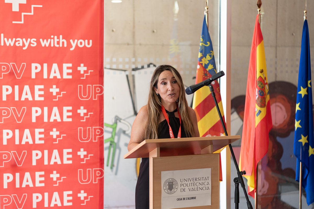 UPV's tweet image. 🎂 El Plan de Acompañamiento al Estudiante (PIAE+) celebra 2️⃣ años apoyando a doctorandas y doctorandos 🎓 de la @UPV ➡️ tinyurl.com/rbd2hc4v