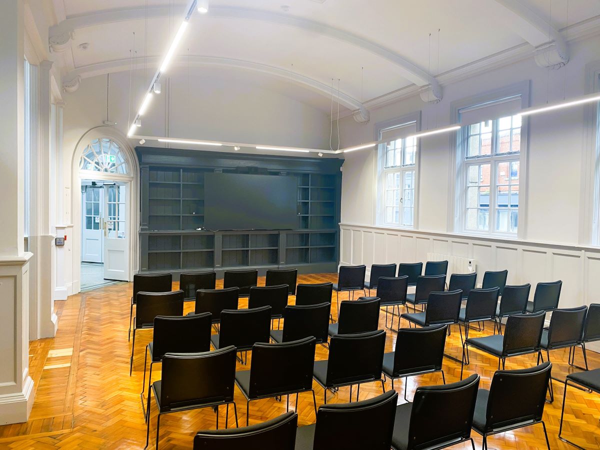 dunlaoghairecra's tweet image. The Carnegie Library is now being used by @myIADT and looks beautiful inside
They are programming a lecture series starting in Sept that will be open to the public and will use it as a research hub.
Its great to see more students in the town, the more links we have with IADT…
