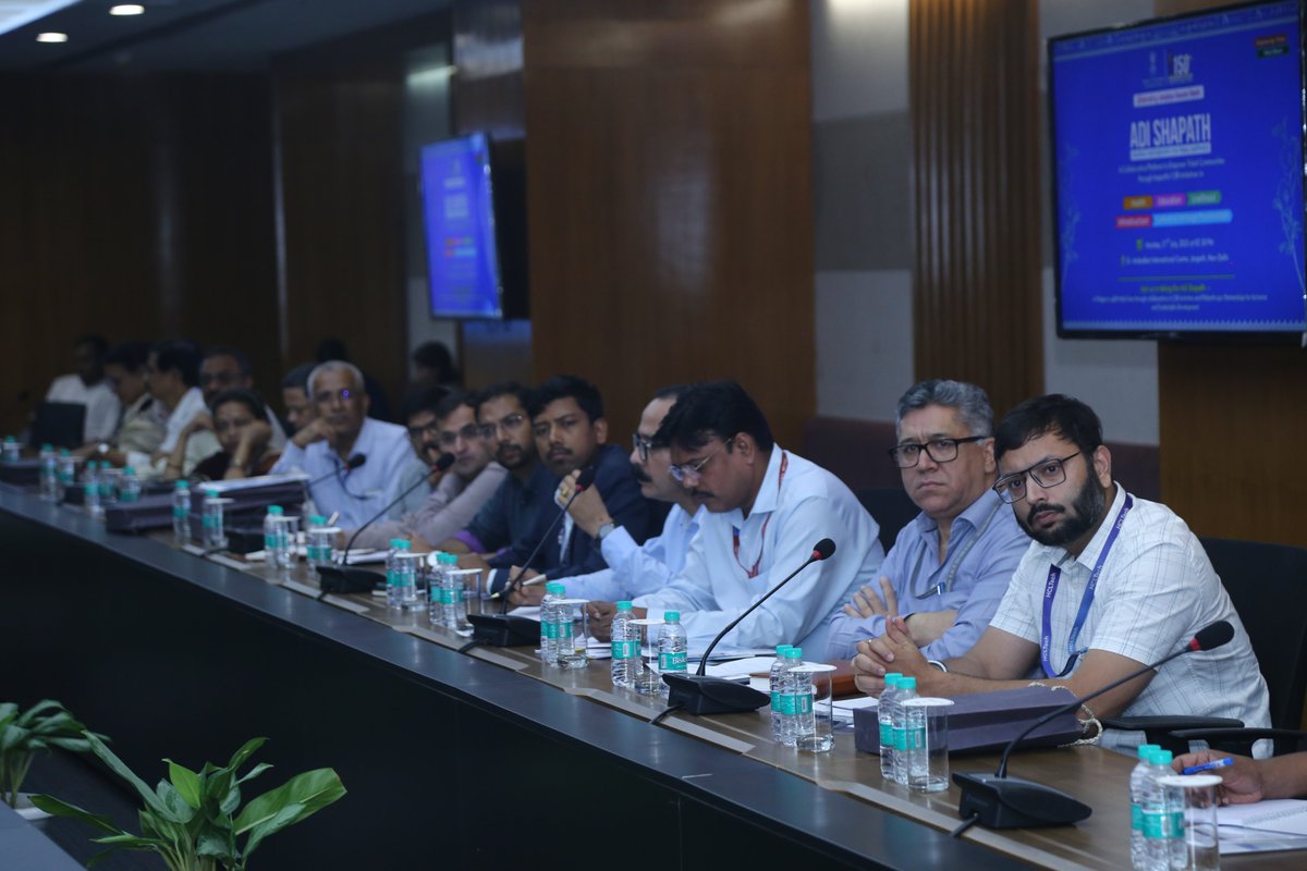 TribalAffairsIn's tweet image. 🤝Adi ShaPaTH: Shaping partnership for tribal happiness.🌱
On 21st July 2025, the Ministry of Tribal Affairs hosted the Delhi Chapter of Adi ShaPaTH – an interactive stakeholder meet at Dr. Ambedkar International Centre, New Delhi.
⠀
This vibrant gathering brought together 20+…