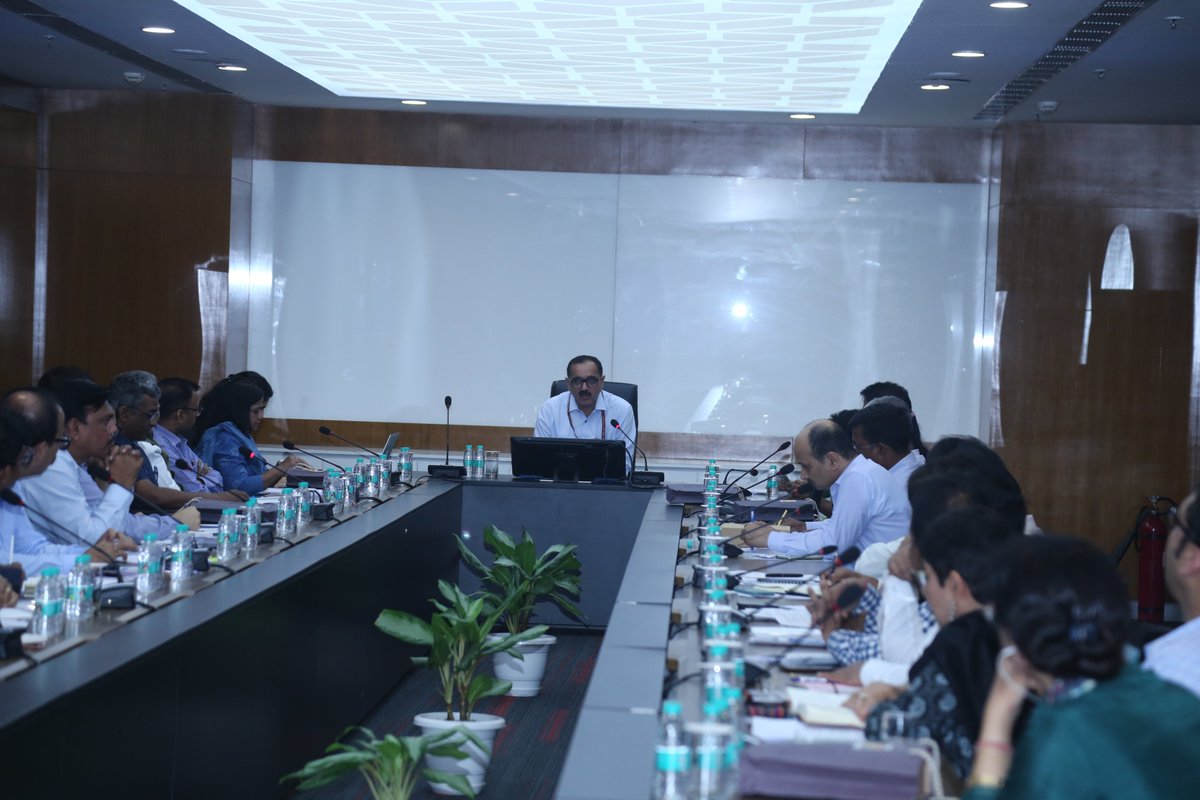 TribalAffairsIn's tweet image. 🤝Adi ShaPaTH: Shaping partnership for tribal happiness.🌱
On 21st July 2025, the Ministry of Tribal Affairs hosted the Delhi Chapter of Adi ShaPaTH – an interactive stakeholder meet at Dr. Ambedkar International Centre, New Delhi.
⠀
This vibrant gathering brought together 20+…