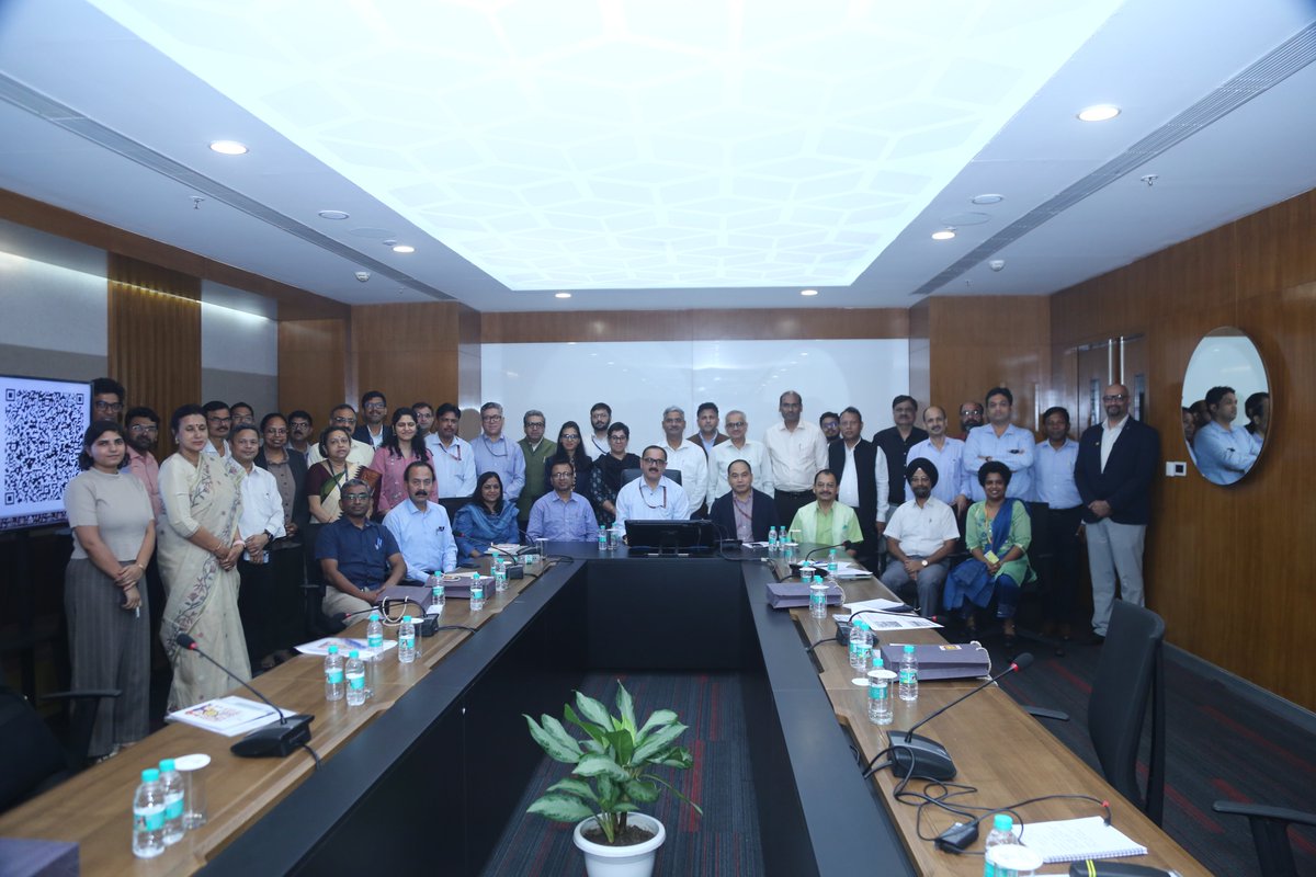 TribalAffairsIn's tweet image. 🤝Adi ShaPaTH: Shaping partnership for tribal happiness.🌱
On 21st July 2025, the Ministry of Tribal Affairs hosted the Delhi Chapter of Adi ShaPaTH – an interactive stakeholder meet at Dr. Ambedkar International Centre, New Delhi.
⠀
This vibrant gathering brought together 20+…