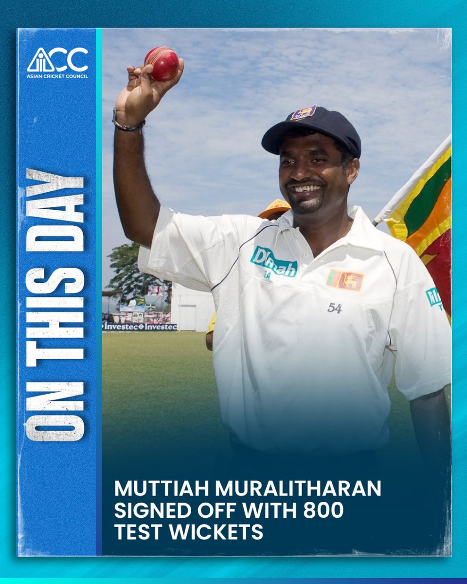 ACCMedia1's tweet image. #OnThisDay in 2010, cricket witnessed 𝓟𝓮𝓻𝓯𝓮𝓬𝓽𝓲𝓸𝓷 🇱🇰

Muttiah Muralitharan signed off his legendary Test career with staggering 800 wickets! 
A record that still stands tall. 🏏🔥

#ACC