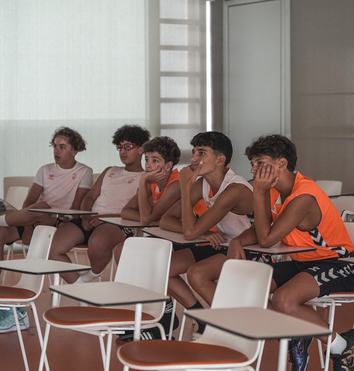 L'Alqueria del VBC (@lalqueriavbc) on Twitter photo ๐๐ ๐๐๐๐๐๐ ๐๐๐๐
ยกCerramos el tercer y รบltimo turno del Skills Camp en <a href="/LAlqueriaVBC/">L'Alqueria del VBC</a>! ๐
Una semana de formaciรณn integral para mejorar cada detalle:
๐ง Psicologรญa deportiva
๐ช Gimnasio
๐ฅ Sesiรณn de vรญdeo
๐ Mucho entrenamiento ๐๐ ๐๐๐๐๐๐ ๐๐๐๐
ยกCerramos el tercer y รบltimo turno del Skills Camp en <a href="/LAlqueriaVBC/">L'Alqueria del VBC</a>! ๐
Una semana de formaciรณn integral para mejorar cada detalle:
๐ง Psicologรญa deportiva
๐ช Gimnasio
๐ฅ Sesiรณn de vรญdeo
๐ Mucho entrenamiento
