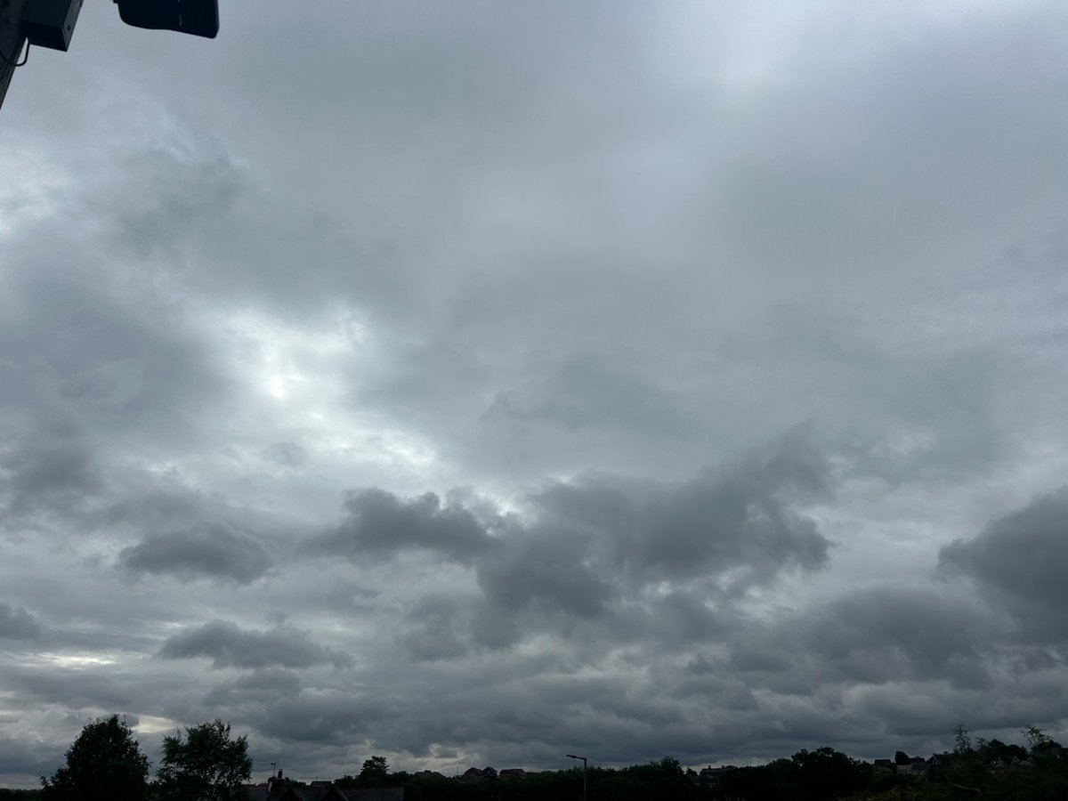 scam_demic's tweet image. British summer time living under a grey permanent chemical aerosol sky.
90% of the people (sheeple) have absolutely no idea this is man made. No sun for you. They hate you all.
#GeoEngineering
#chemtrails
#SkyBastards
#CloudSeeding
#ClimateScam