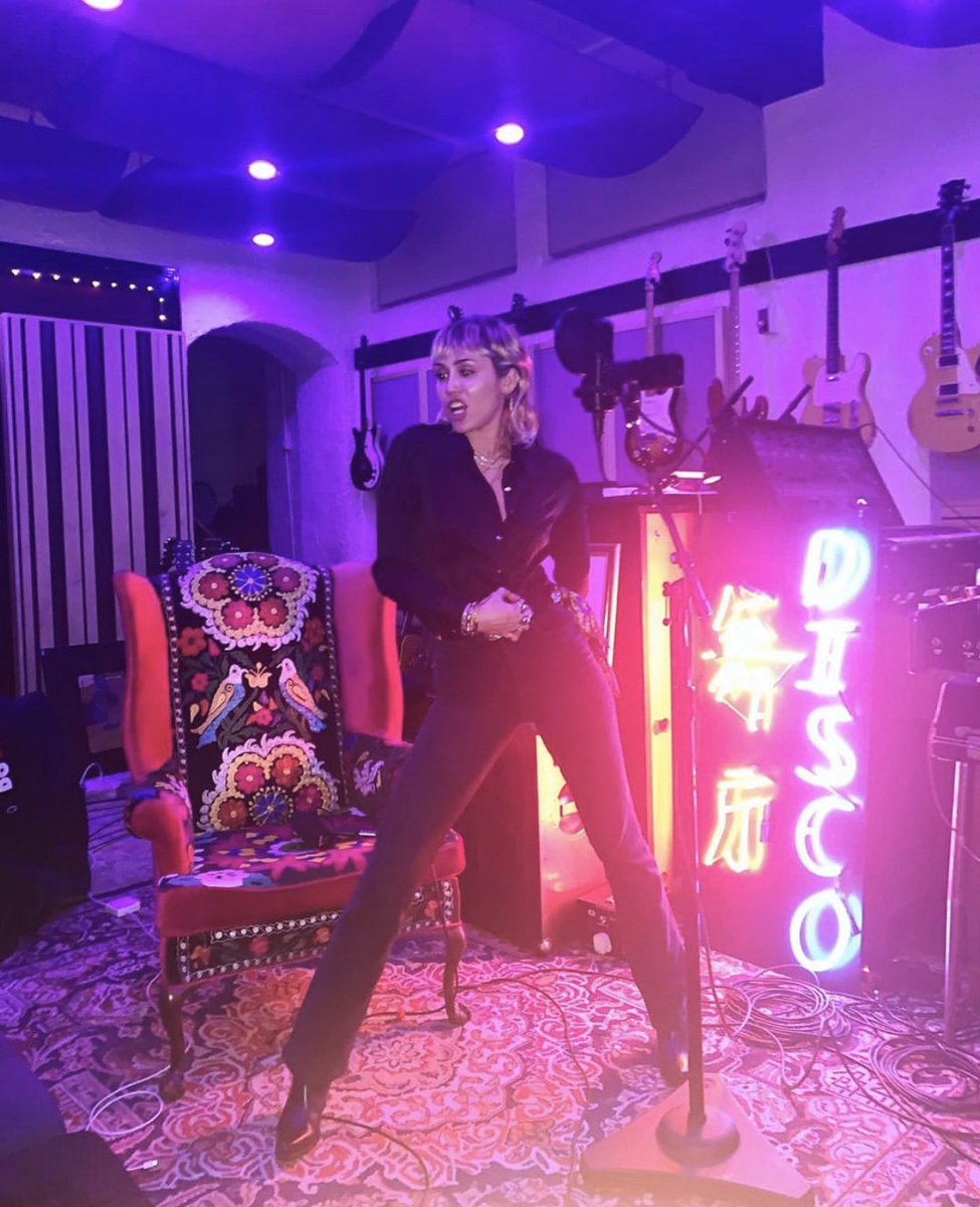 mileyunholycs's tweet image. Miley Cyrus in the studio, on the day she recorded her song "Gimme What I Want"