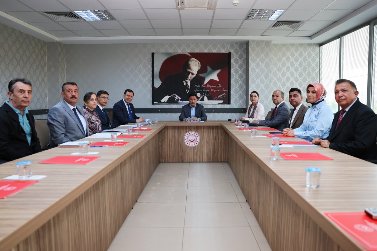 Vali Çiçek, Aile ve Sosyal Hizmetler İl Müdürlüğünde  

kayseri.gov.tr/vali-cicek-ail…