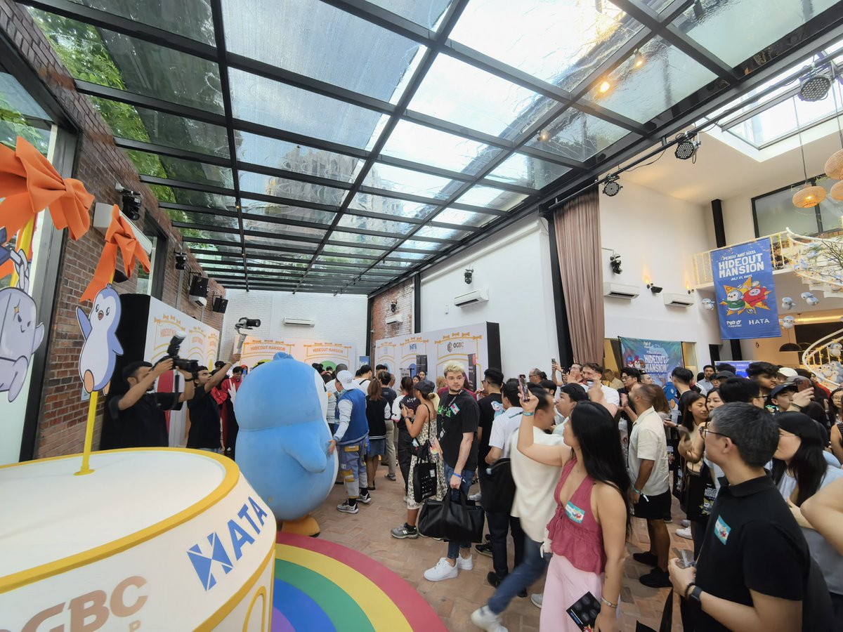 Dmeister00's tweet image. Working, meetings and networking is so difficult during conferences. Whoever can balance all of this is a superstar.
Regardless I always attend the @pudgypenguins events no matter what! Thumbs up to @pudgymalaysia for another smashing event! Vibes were incredible as usual!!