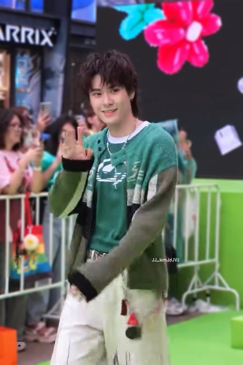 แจ๊คกี้นี่พี่เจเจเอง🧡🌻เป็นประธานบริษัท แล้วๆๆ tweet media