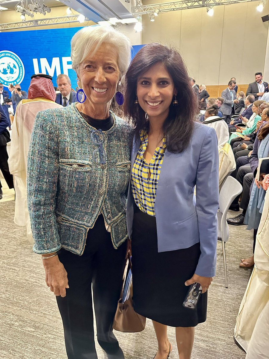 Lagarde's tweet image. As she announces her return to academia, I want to wish the IMF’s First Deputy Managing Director @GitaGopinath all the very best.
Gita has been a true trailblazer. Time and time again, she has shown both her intellectual rigour and steadfast leadership.