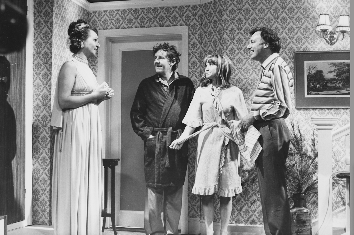 BraxM's tweet image. Penelope Keith, Richard Briers, Felicity Kendal and Paul Eddington rehearsing The Early Birds, tonight's episode of The Good Life at 8pm on BBC4. Photo taken on 13 June 1976 by Don Smith for @RadioTimes.