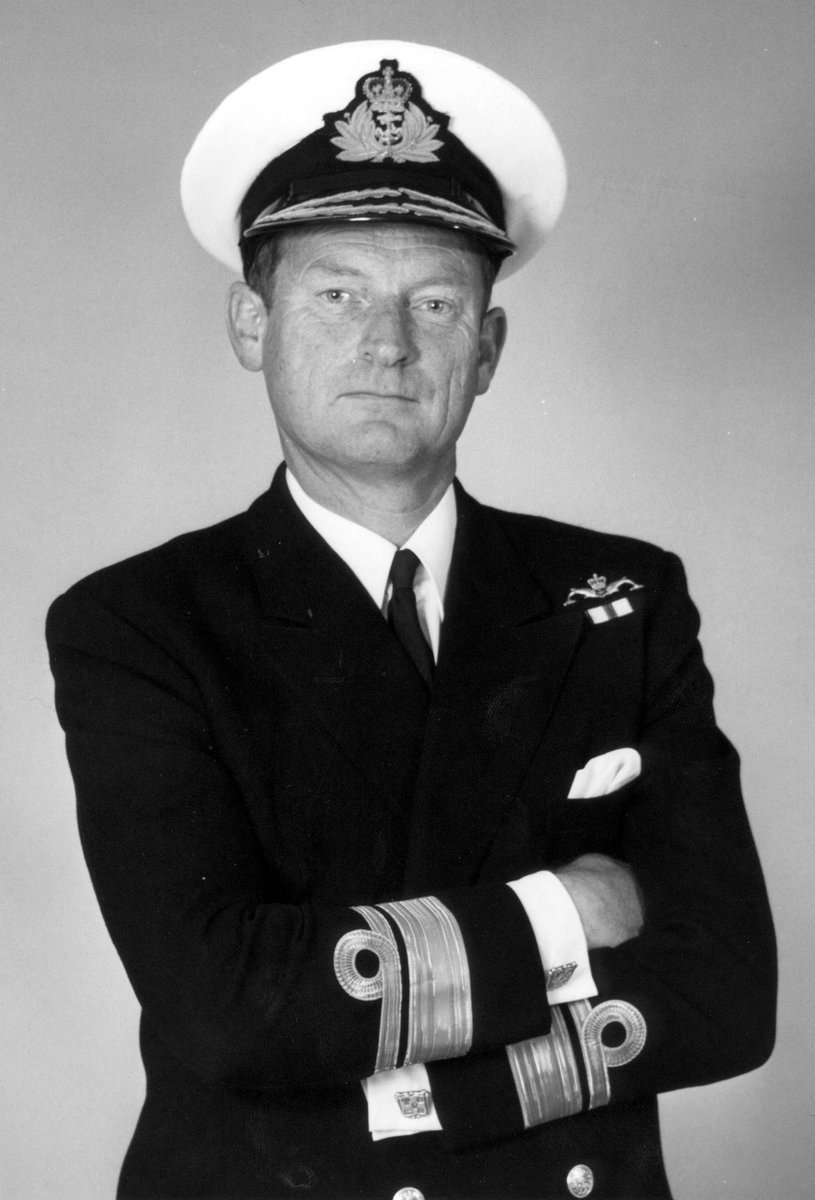 RDPHistory's tweet image. July 22nd 1982: The UK Press releases many new images of the war, and speaks of "A nation's debt to one man" - Rear Admiral Sandy Woodward.