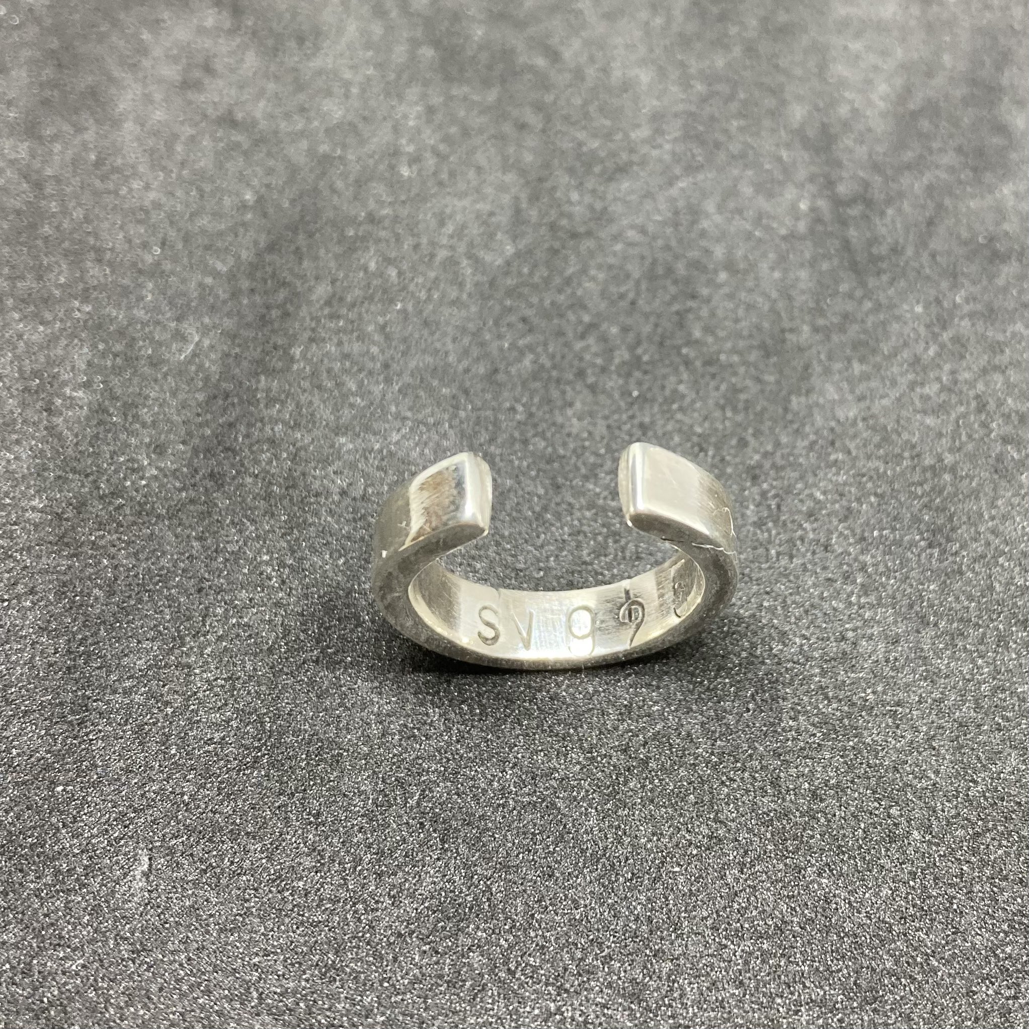 UPMAKE スターリングシルバー製マウスピースリング　タイプA スターリングシルバー製 ハンマリング加工マウスピースリングの