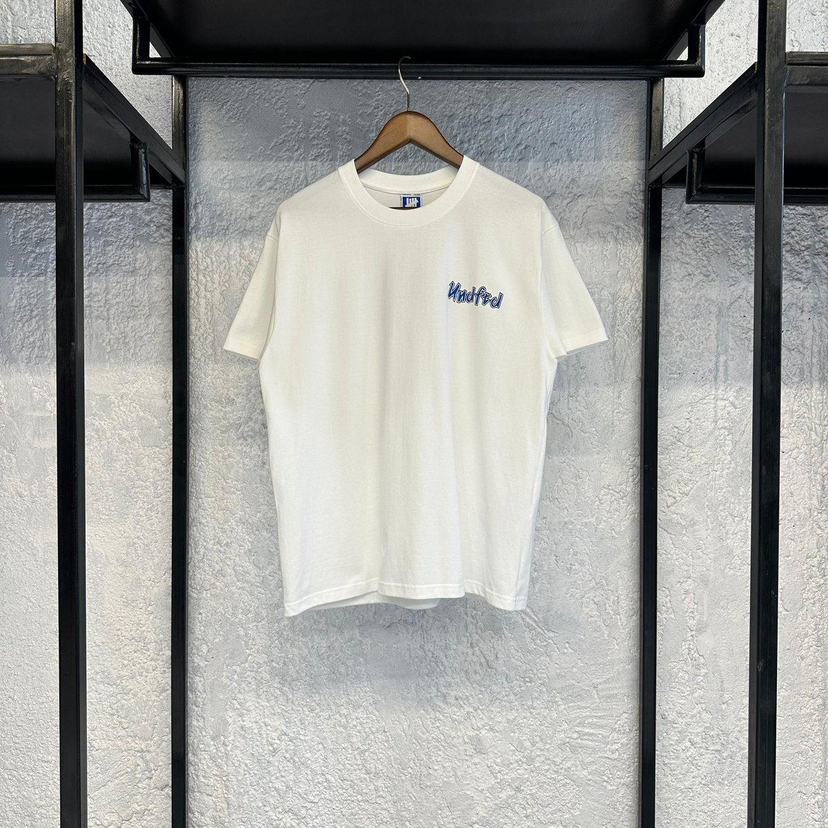 plugcorrect's tweet image. UNDEFEATED NOW ICON T SHIRT
Size: M-XL 
Price: N40,000