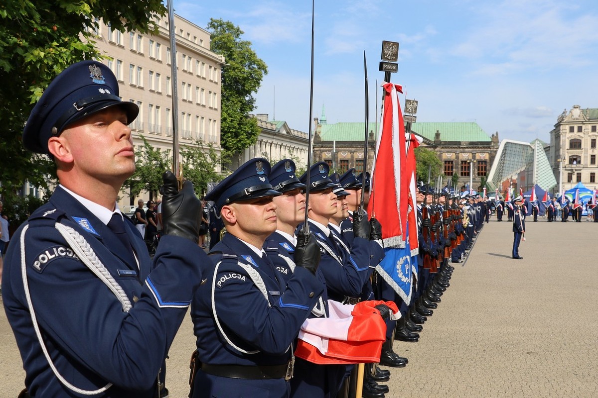 Podczas wojewódzkich obchodów Święta Policji odebrałem Brązowy Medal za Zasługi dla Policji. To zaszczyt i potwierdzenie świetnej współpracy <a href="/GrupaMtp/">Grupa MTP</a>  z służbami mundurowymi. Dziękuję za to wyróżnienie i wspólne działania. <a href="/PolicjaWlkp/">WielkopolskaPolicja</a>