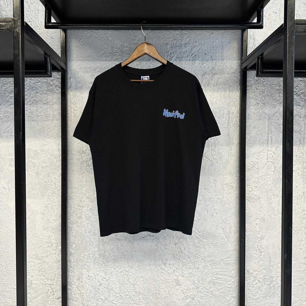 plugcorrect's tweet image. UNDEFEATED NOW ICON T SHIRT
Size: M-XL 
Price: N40,000