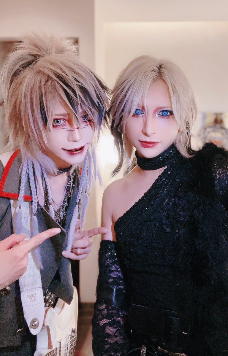 tsurugi_brain's tweet image. バグサミ楽しかったぜ⭐︎
Spotify O-EASTに出演した
RAZORです剣です
駆けつけてくれたお前たちTHX
観てくれたお前たち全員THX
毎年EASTステージ呼んでもらえて光栄です
来年もEAST立てるようにまたこっから1年頑張んなきゃな
また会おうぜお前たち
#バグサミ
#RAZOR