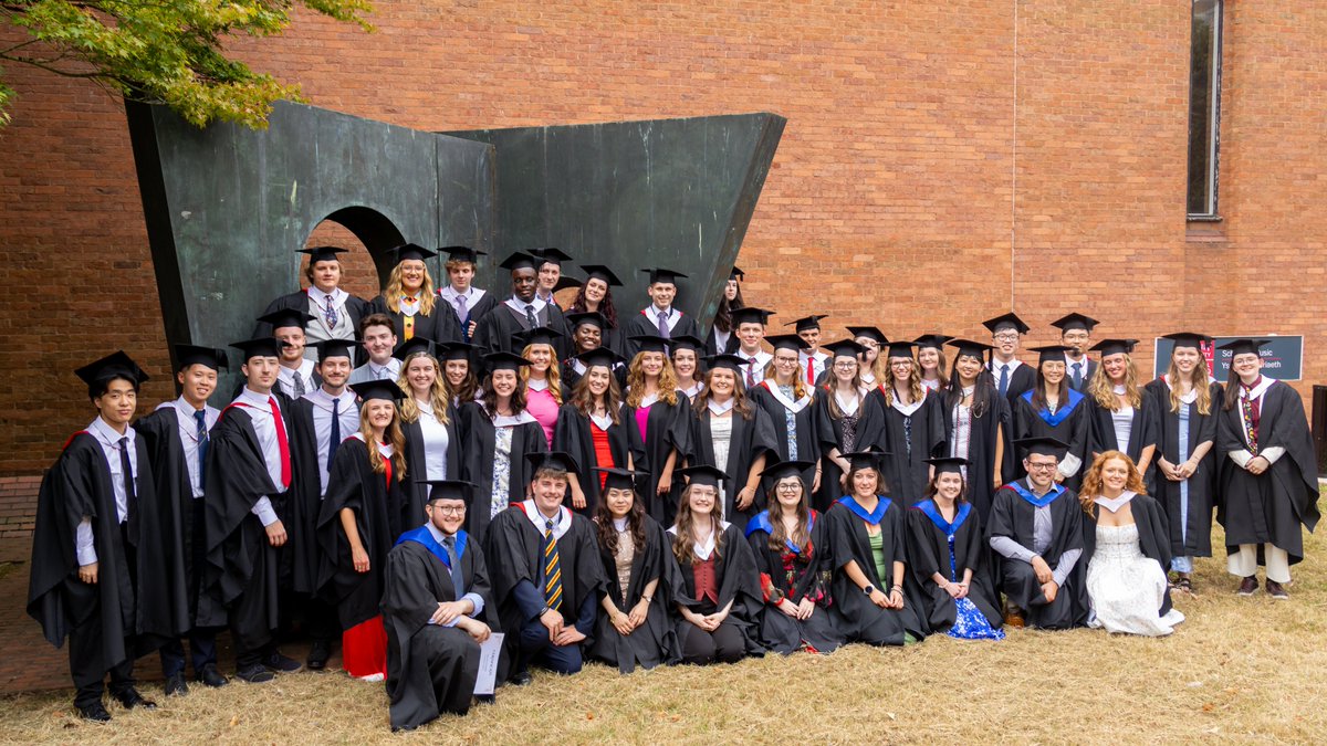 cardiffunimusic's tweet image. 🎓 An excellent day celebrating with our graduates. Congratulations to the Class of 2025! You put in the hard work, made lasting memories, and earned every bit of your grad experience. We’re so proud of you and excited for what you&apos;ll do next! #CardiffGrad