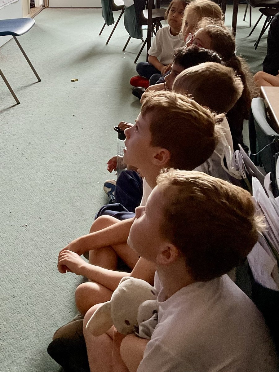 StanleyGrovePri's tweet image. Year 1 got all their stars in the jar!! As part of our attendance policy, the children collect stars for every day the whole class is in school. Year 1 chose a movie and popcorn.