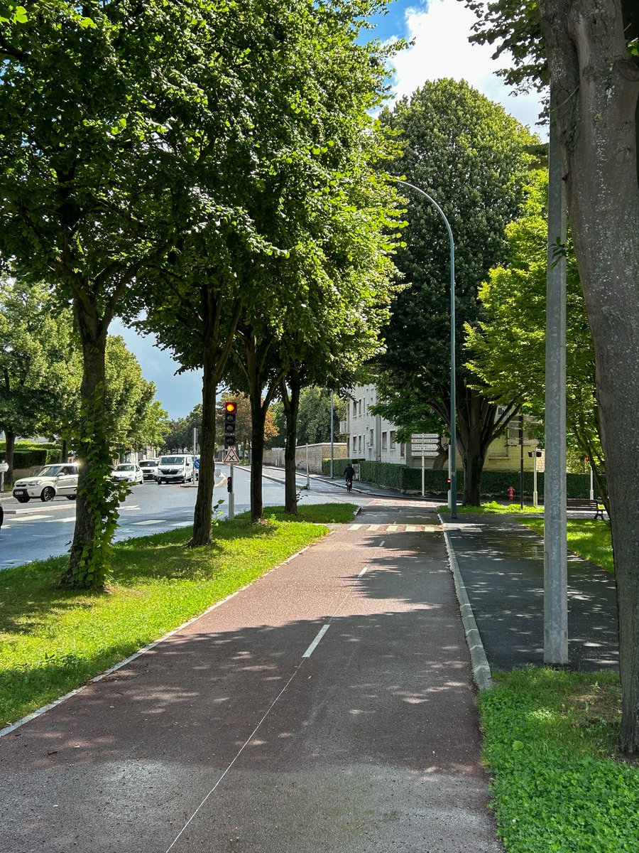 Aristide Olivier (@aristideolivier) on Twitter photo La dynamique cyclable se poursuit à <a href="/CaenOfficiel/">Ville de Caen</a> avec l’inauguration d’une nouvelle piste de 1,4 km sur le Bd et la rue Croix Guérin.
Un aménagement végétalisé, sécurisé et partagé, au service d’une ville plus apaisée et plus durable.
<a href="/Caenlamer/">Caen la mer</a> <a href="/Prefet14/">Préfet du Calvados</a> #DépartementCalvados La dynamique cyclable se poursuit à <a href="/CaenOfficiel/">Ville de Caen</a> avec l’inauguration d’une nouvelle piste de 1,4 km sur le Bd et la rue Croix Guérin.
Un aménagement végétalisé, sécurisé et partagé, au service d’une ville plus apaisée et plus durable.
<a href="/Caenlamer/">Caen la mer</a> <a href="/Prefet14/">Préfet du Calvados</a> #DépartementCalvados