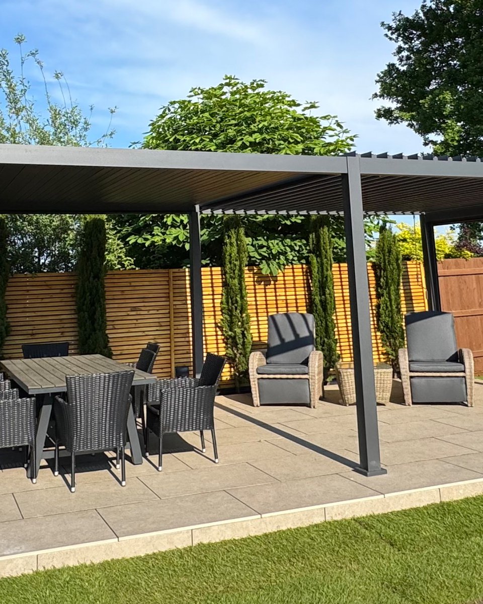 👏 Top class job by RH Building Services - a patio stage fit for all!

Daytona Sand Porcelain brings soft buff + grey tones with a flat, non-slip surface. Perfect for BBQs, relaxing, &amp; year-round style.

☀️ Fade-resistant, scratch-proof, and stain-resistant.

👉
