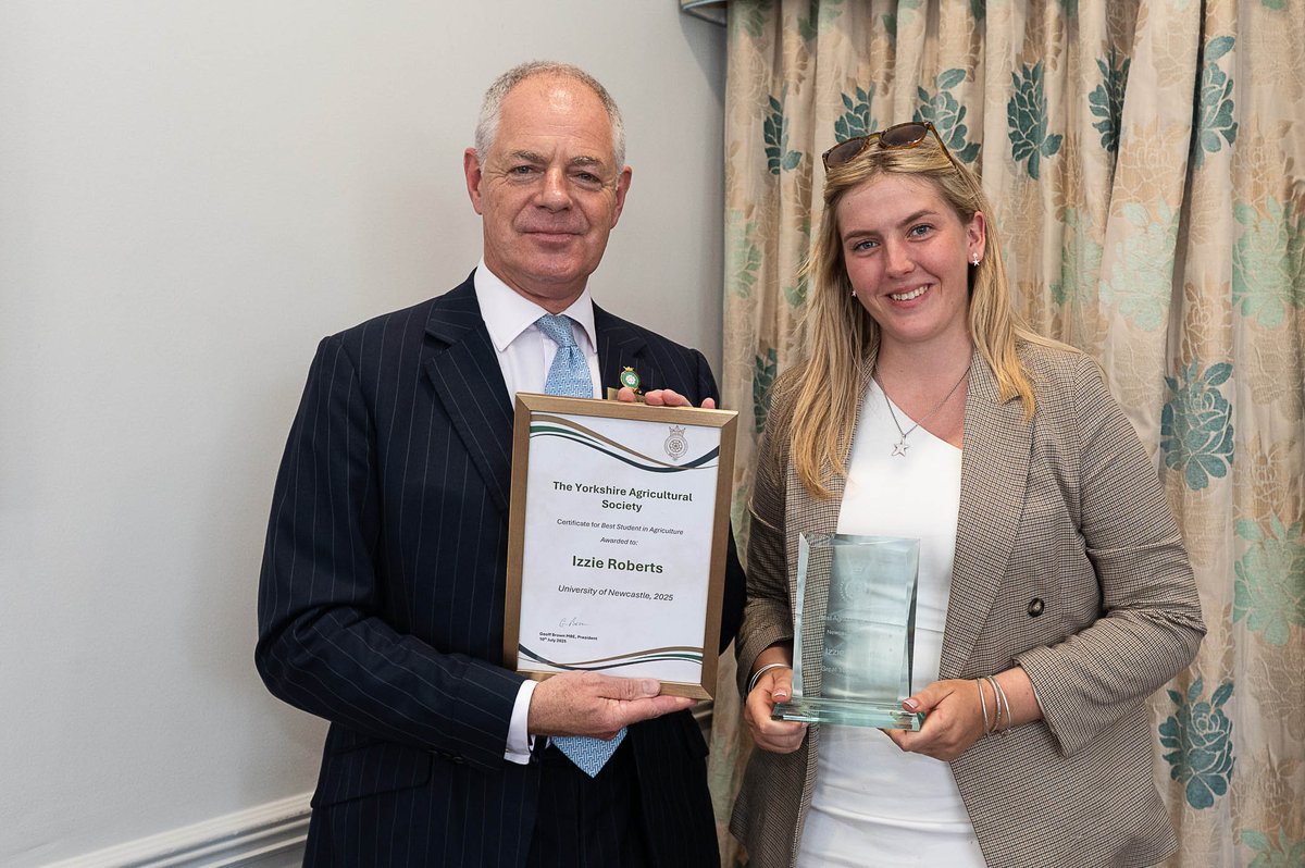 SciencesNCL's tweet image. 🌟 Congratulations to Izzie Roberts for being recognised at the Best Agricultural Student Awards at the @greatyorkshow for improvement and outstanding work in Farm Business Management and her dissertation, truly inspiring! 👏 #Agriculture #WeAreNCL #GreatYorkshireShow