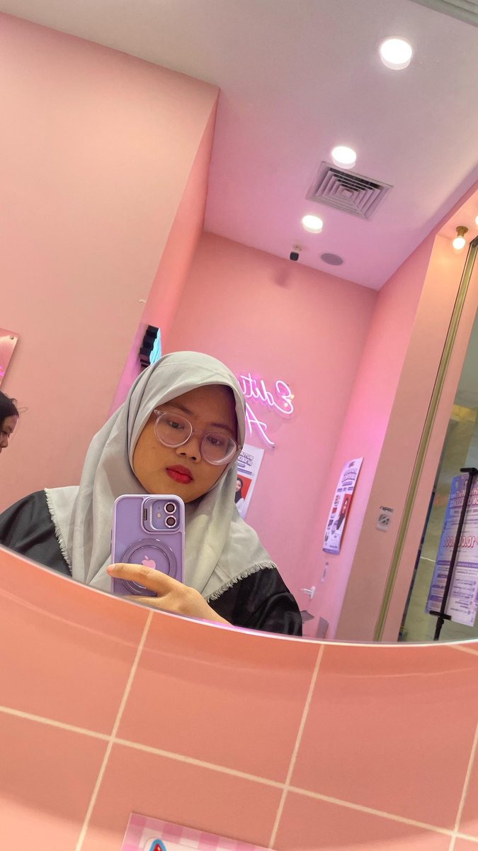 BN13_WX's tweet image. Thanks for the cute frame🥰🥰🥰🥰 
Happy SoonHoon Day🖤❤️
@makeitlatte @woozint @HOWOOJogja @howoopalace 

#selfitime #hoshi #woozi #SEVENTEEN #soonhoon #howoo